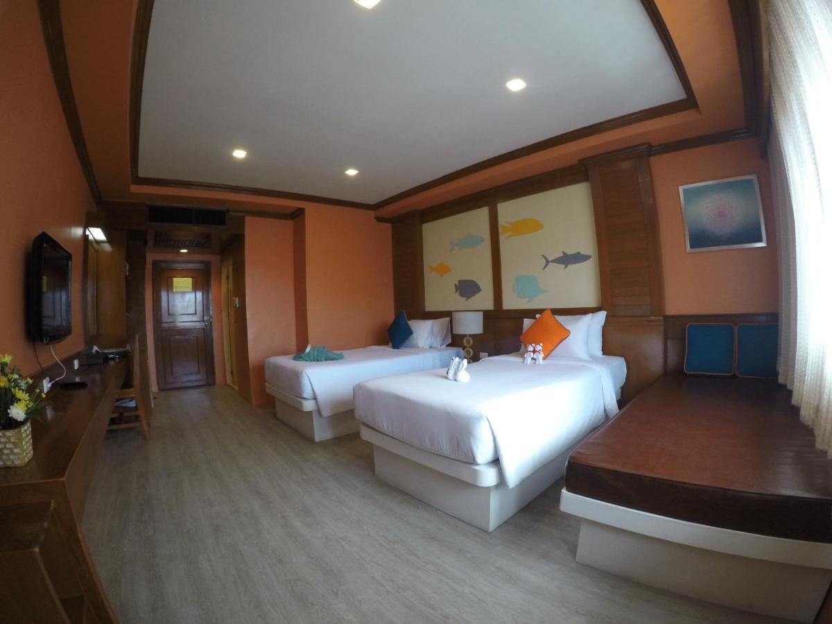 Baumanburi Hotel - Sha Extra Plus Patong Exterior photo