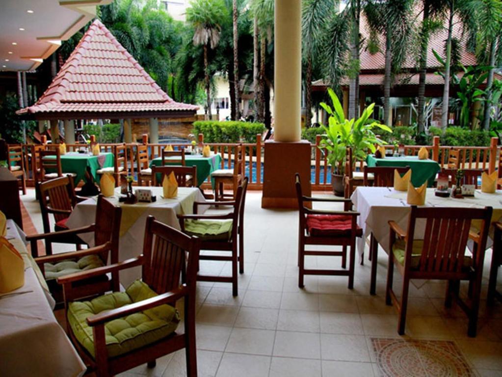 Baumanburi Hotel - Sha Extra Plus Patong Exterior photo